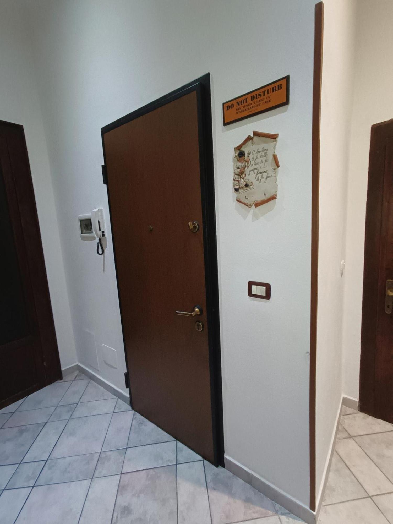 Casa Vacanze Completa Di Tutto E Anche Di Piu Ливорно Экстерьер фото